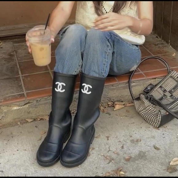 Chanel rain boots rubber - Picture 7 of 7